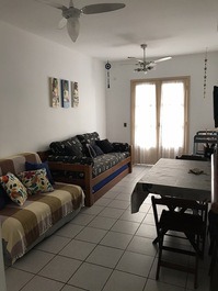 Apartamento Enseada 300 metros da praia