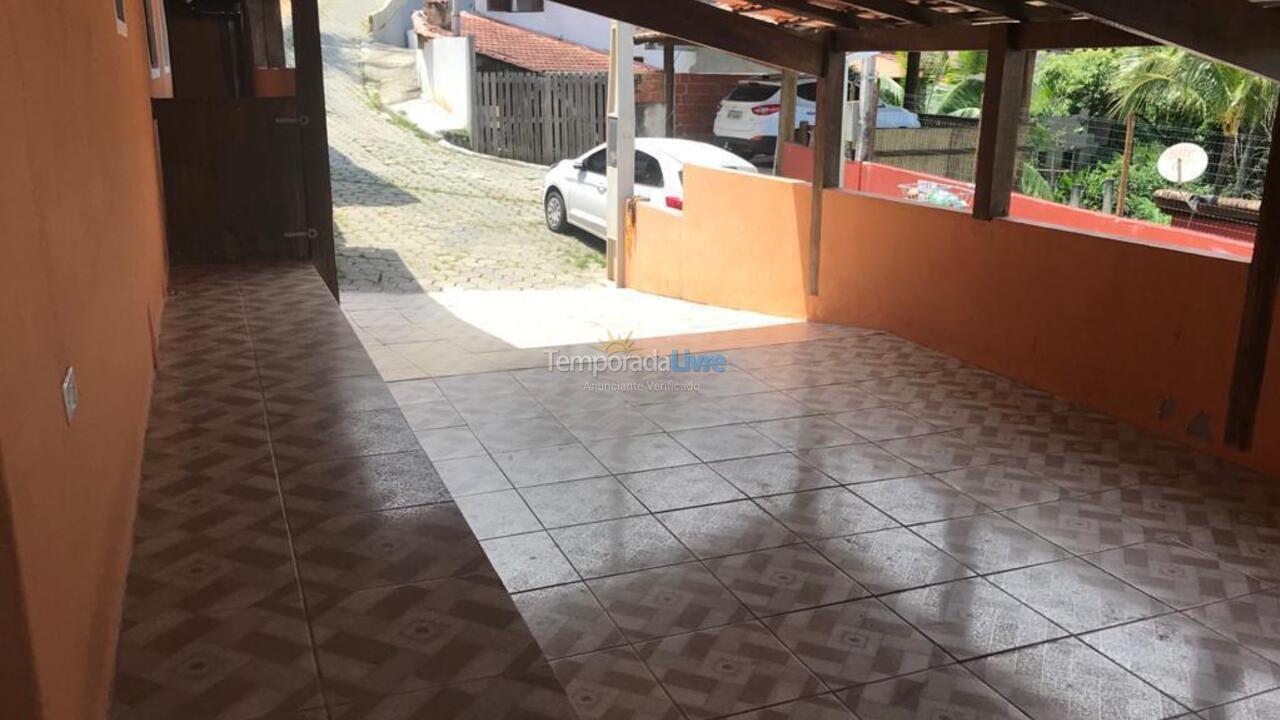 Casa para alquiler de vacaciones em Ilhabela (Praia do Portinho)