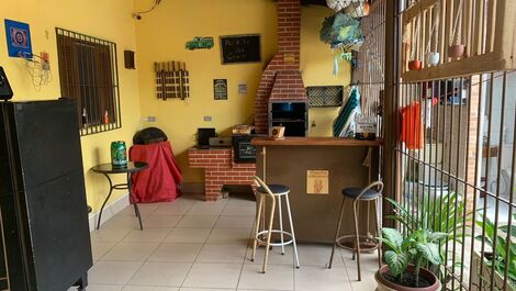 Casa com piscina hidromassagem e prainha - Itanhaém