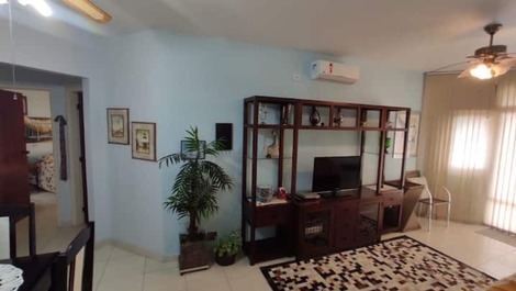 APARTAMENTO 10 PESSOAS 300 M DA PRAIA COM WIFI - GUARUJÁ ENSEADA