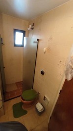 APARTAMENTO 10 PESSOAS 300 M DA PRAIA COM WIFI - GUARUJÁ ENSEADA