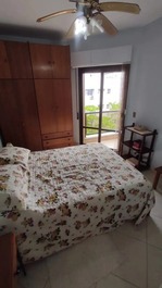 APARTAMENTO 10 PESSOAS 300 M DA PRAIA COM WIFI - GUARUJÁ ENSEADA