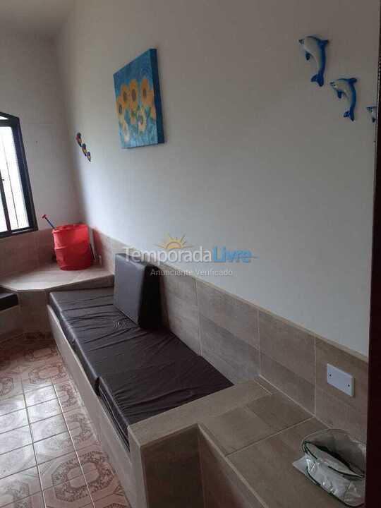 Casa para aluguel de temporada em Praia Grande (Praia do Caiçara)