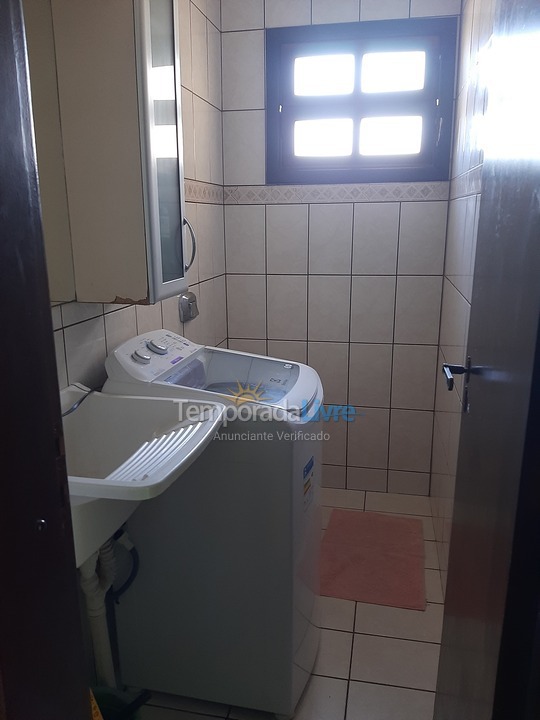 Casa para alquiler de vacaciones em Balneário Piçarras (Piçarras)