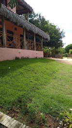 Casa de praia rústica com conforto e excelente localização