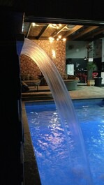 Space with beautiful heated pool!! Lins/SP