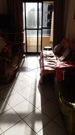 COND. FRENTE AO MAR. 2 DORMS. C/GARAGEM.WIFI.