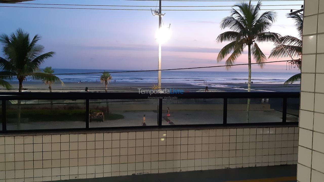 Apartamento para aluguel de temporada em Praia Grande (Aviação)