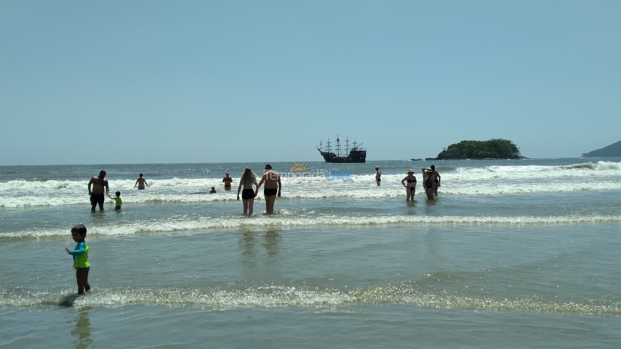 Apartment for vacation rental in Guarujá (Pitangueiras)