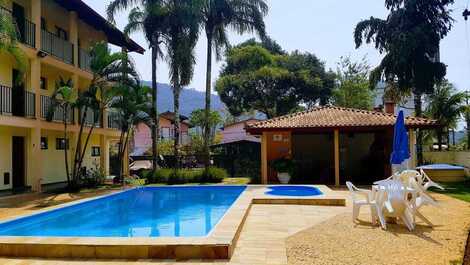 Piscina adulto e criança