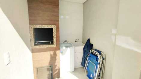 Área de churrasqueira e lavanderia