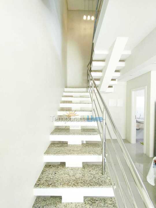 Casa para aluguel de temporada em Bombinhas (Canto Grande)