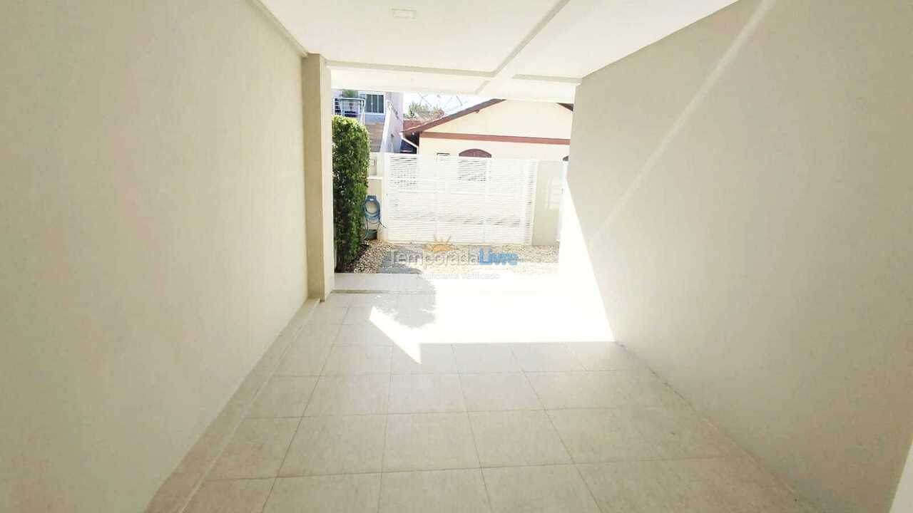 Casa para aluguel de temporada em Bombinhas (Canto Grande)