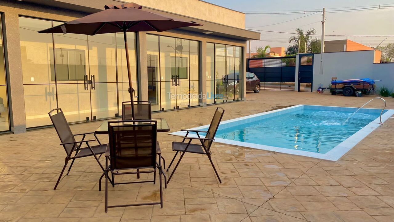 House for vacation rental in Olímpia (Jardin Residencial Parque Vila Lobos)