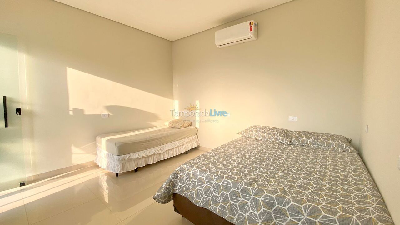 House for vacation rental in Olímpia (Jardin Residencial Parque Vila Lobos)