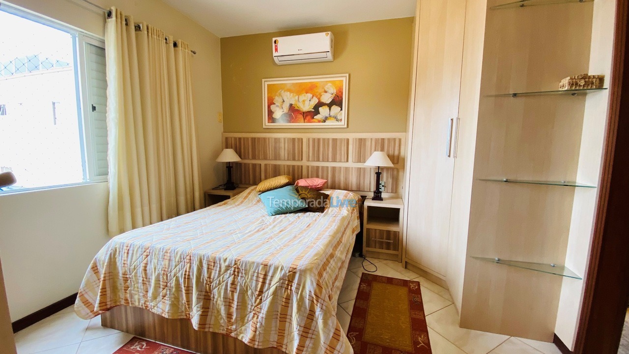 Apartamento para aluguel de temporada em Bombinhas (Praia de Bombas)