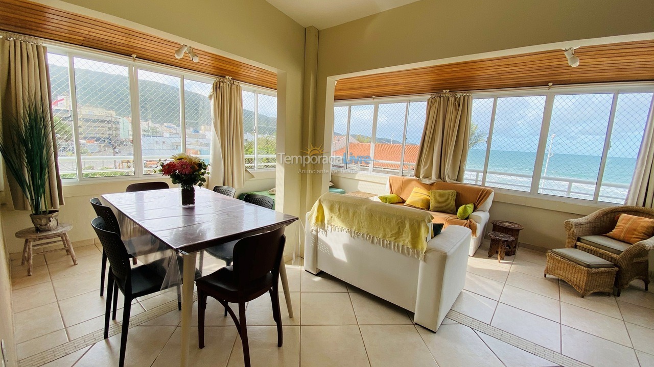 Apartamento para aluguel de temporada em Bombinhas (Praia de Bombas)