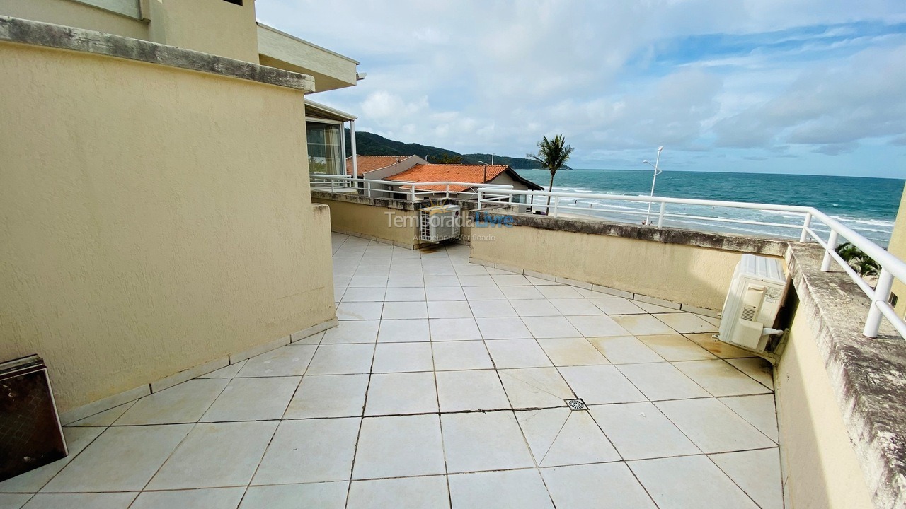 Apartamento para aluguel de temporada em Bombinhas (Praia de Bombas)