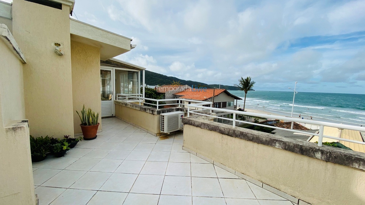 Apartamento para aluguel de temporada em Bombinhas (Praia de Bombas)