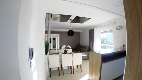 Apt in a gated community for 6 people!