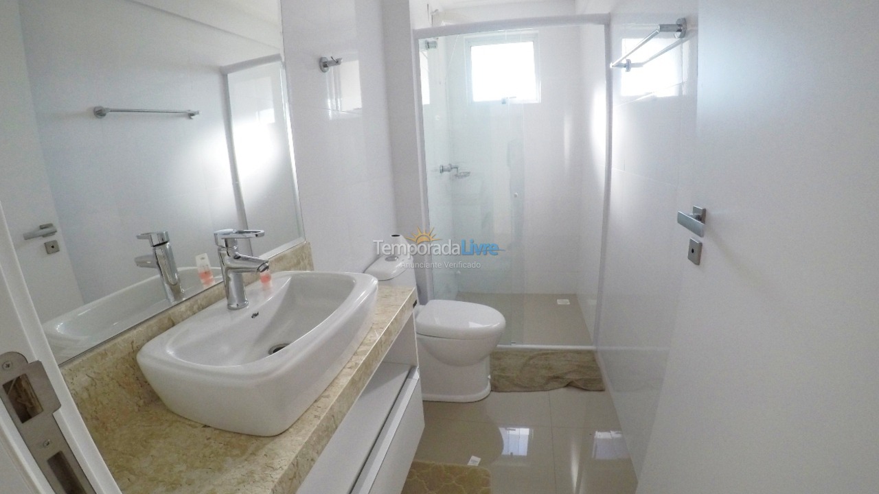 Apartment for vacation rental in Bombinhas (Praia de Bombas)