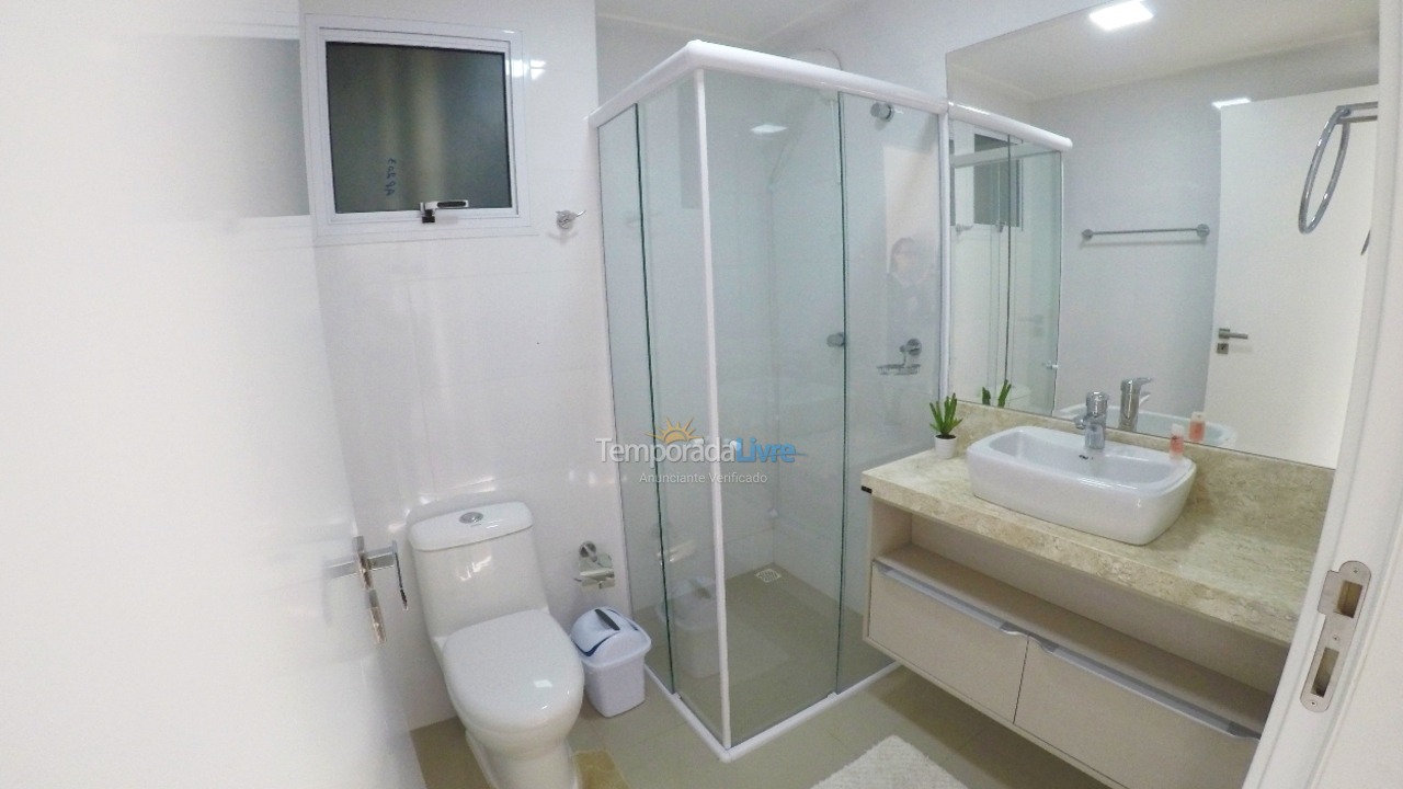 Apartment for vacation rental in Bombinhas (Praia de Bombas)
