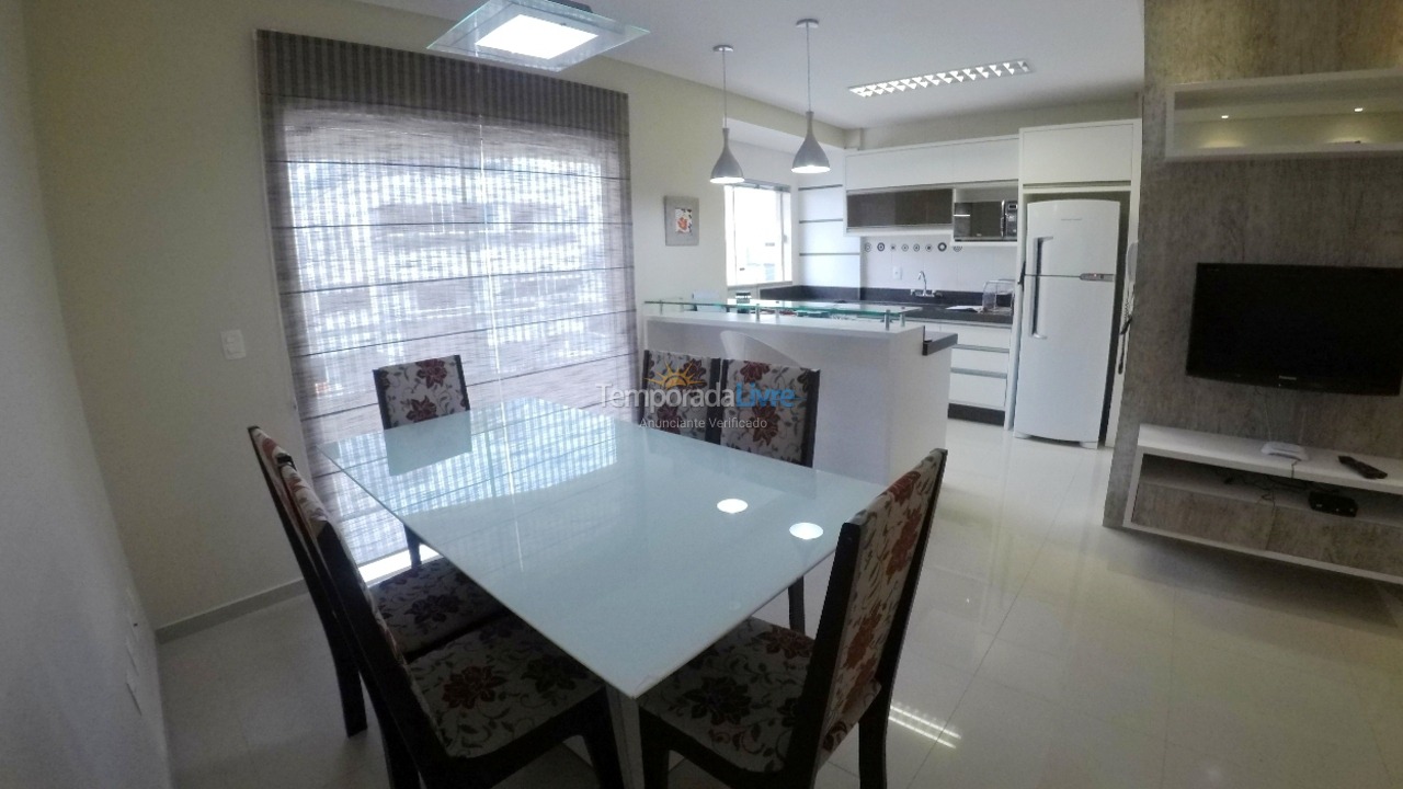 Apartamento para aluguel de temporada em Bombinhas (Praia de Bombas)