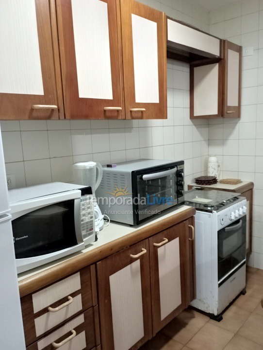 Apartamento para aluguel de temporada em Guarujá (Pitangueiras)