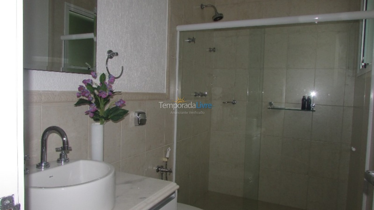 Casa para alquiler de vacaciones em São Sebastião (Praia da Baleia)