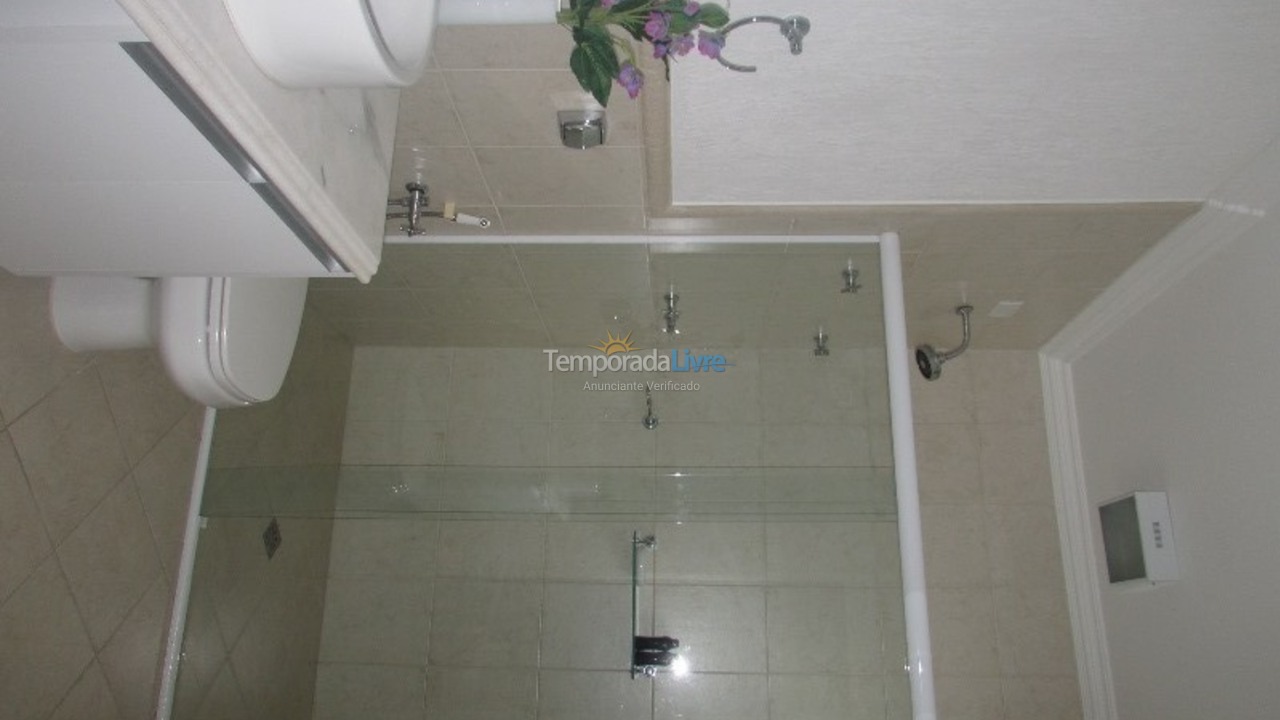 Casa para alquiler de vacaciones em São Sebastião (Praia da Baleia)