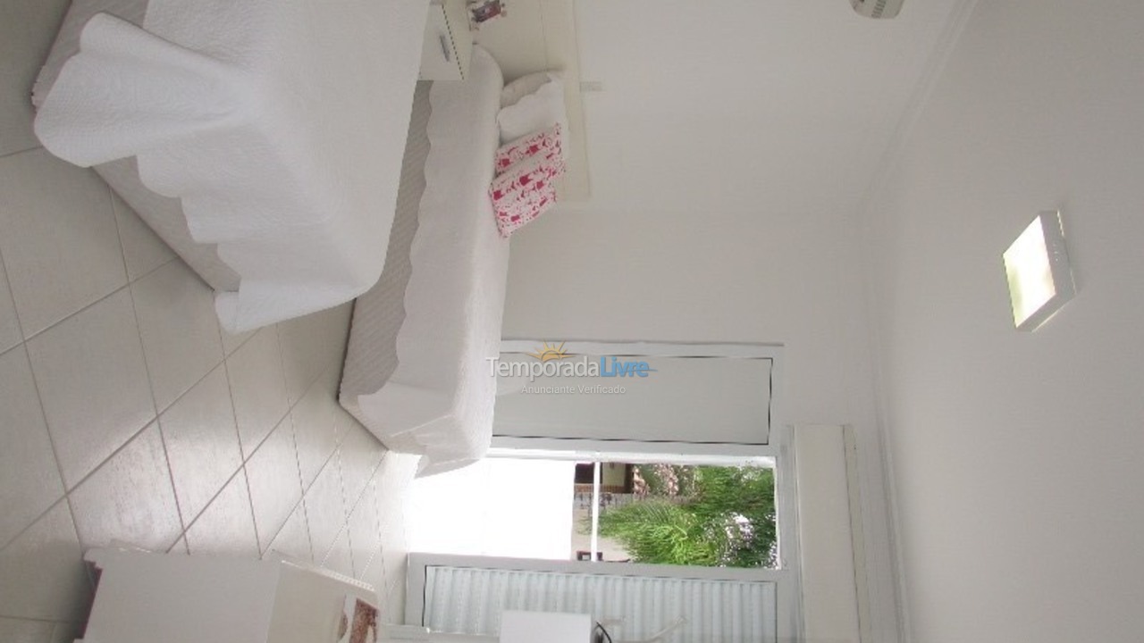 Casa para alquiler de vacaciones em São Sebastião (Praia da Baleia)