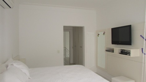 CASA BIEN UBICADA EN PRAIA DA BALEIA