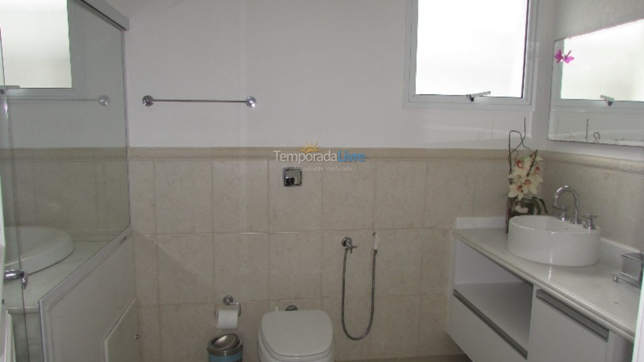 Casa para alquiler de vacaciones em São Sebastião (Praia da Baleia)