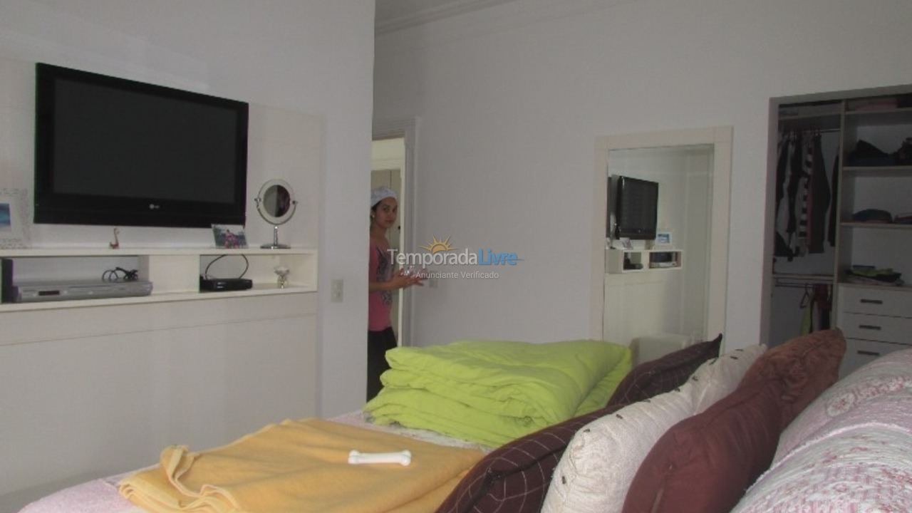 Casa para alquiler de vacaciones em São Sebastião (Praia da Baleia)