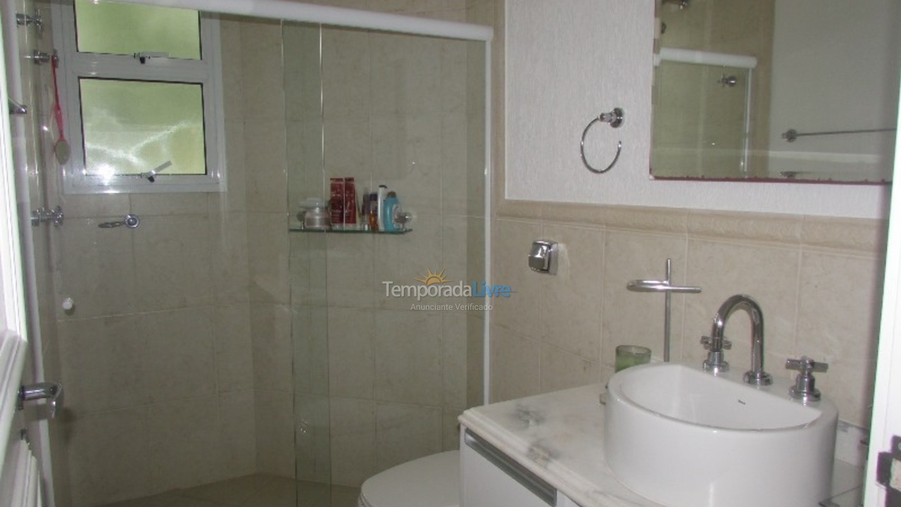 Casa para alquiler de vacaciones em São Sebastião (Praia da Baleia)