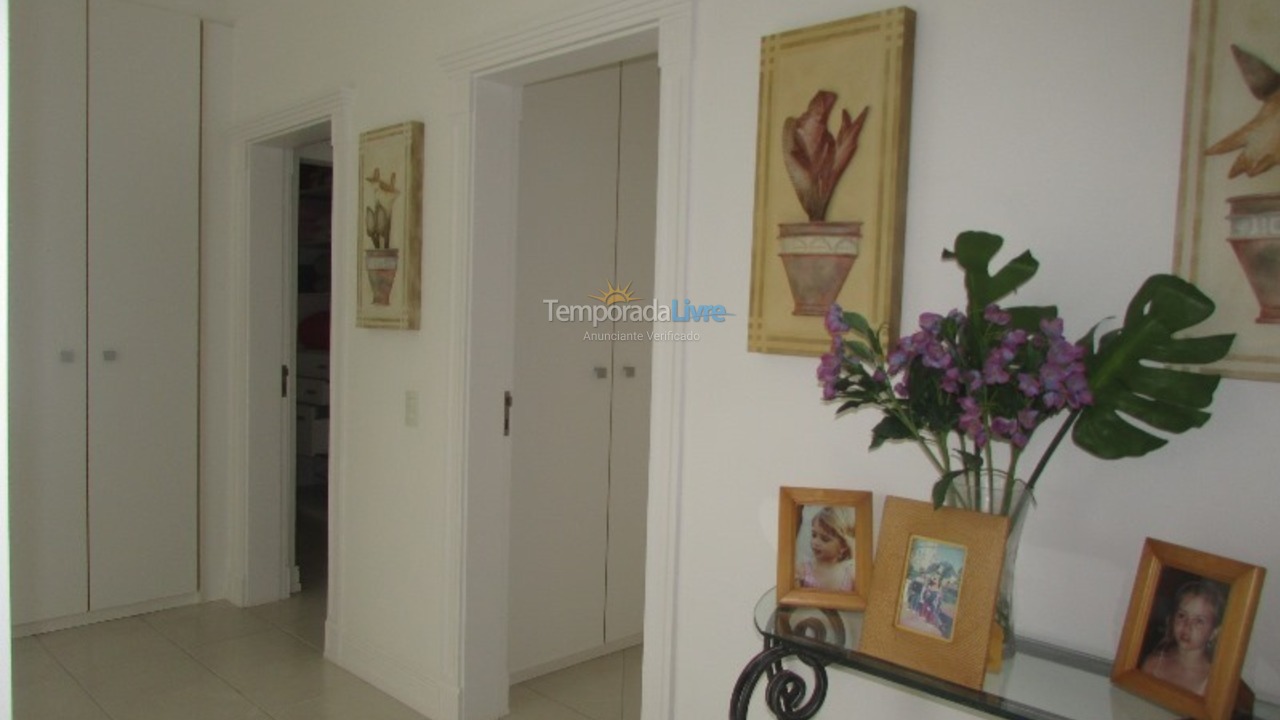 Casa para alquiler de vacaciones em São Sebastião (Praia da Baleia)