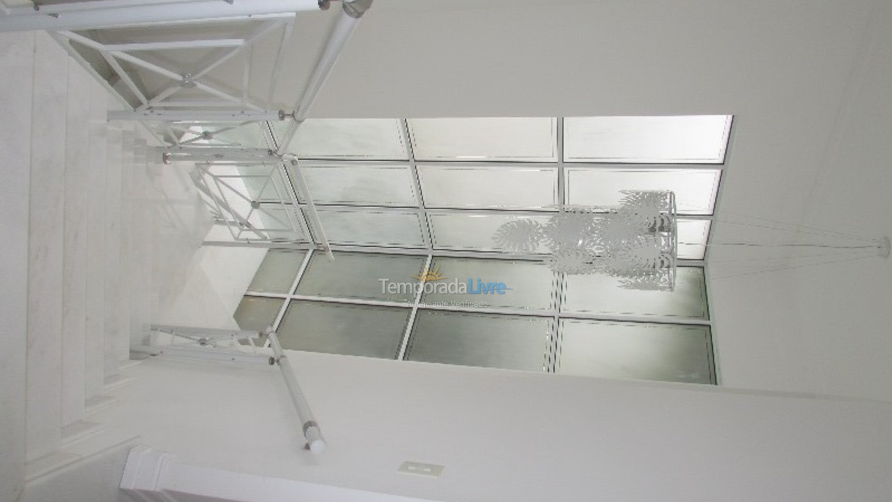 Casa para alquiler de vacaciones em São Sebastião (Praia da Baleia)