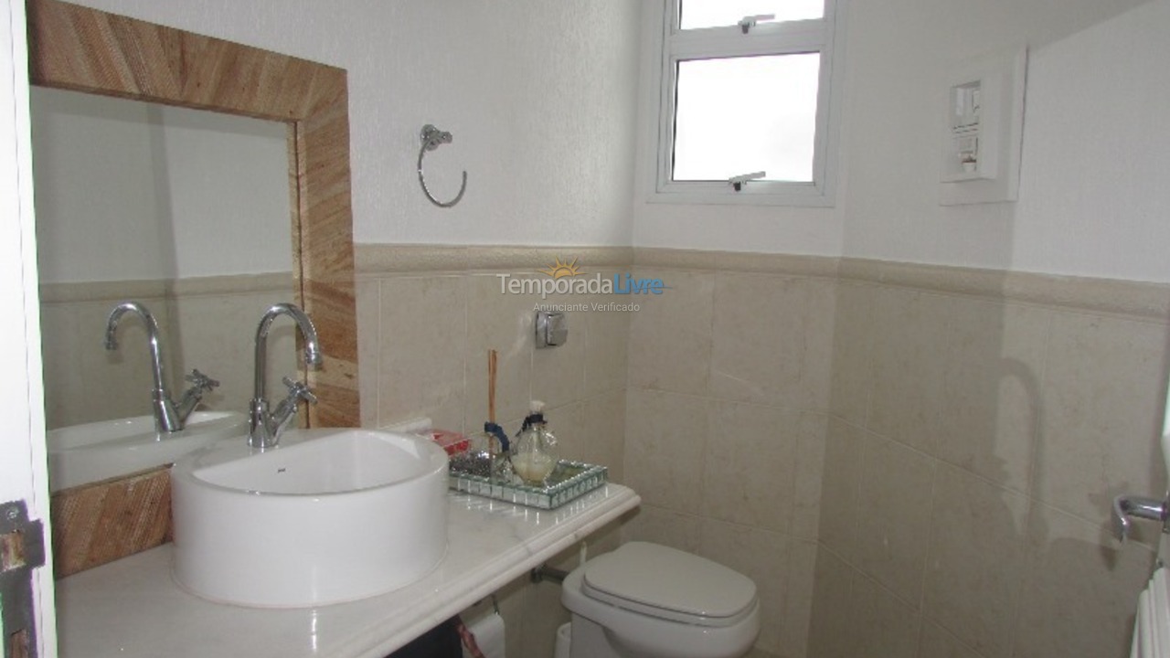 Casa para alquiler de vacaciones em São Sebastião (Praia da Baleia)