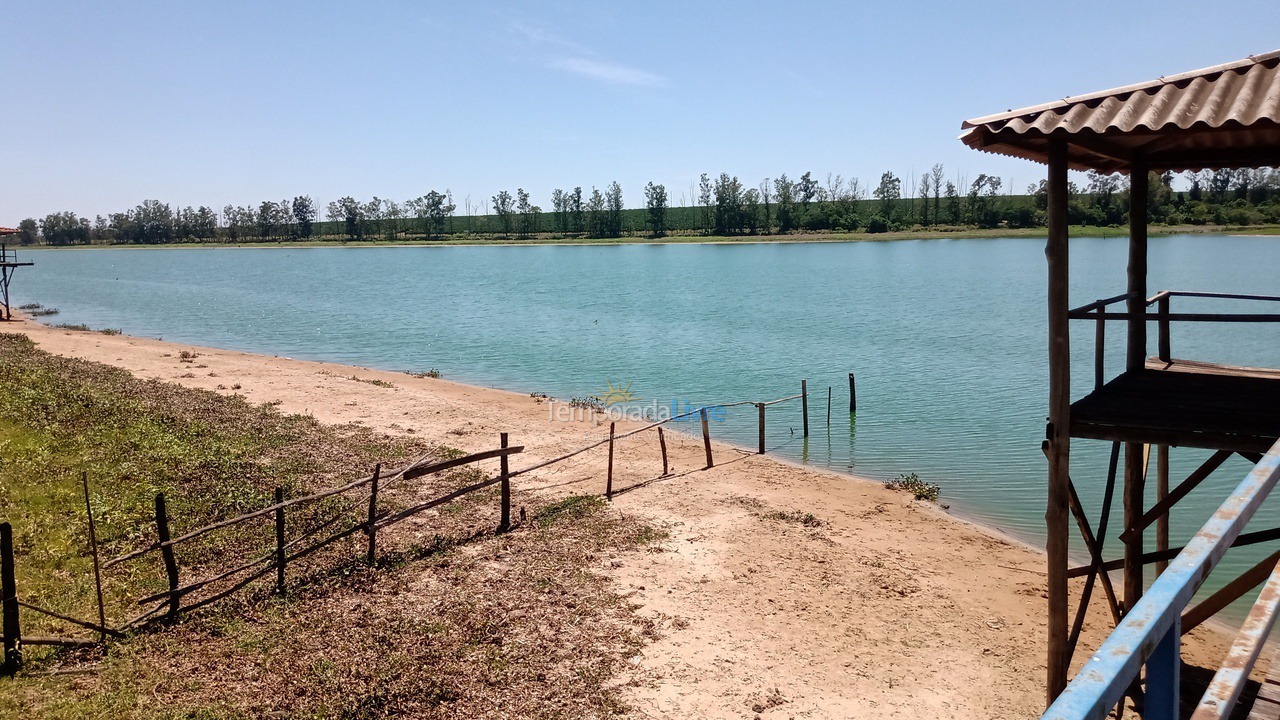 Casa para aluguel de temporada em Promissão (Bairro Bairrerinho)