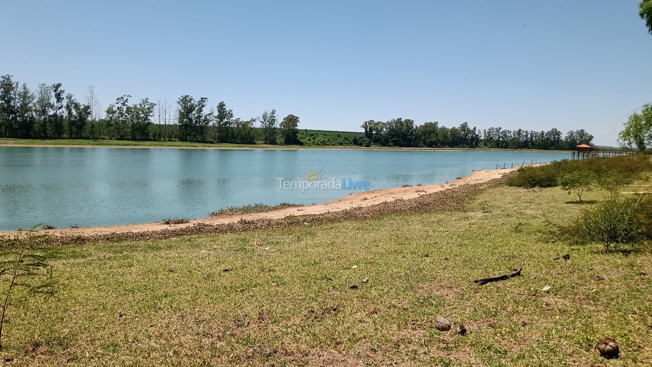 Casa para aluguel de temporada em Promissão (Bairro Bairrerinho)