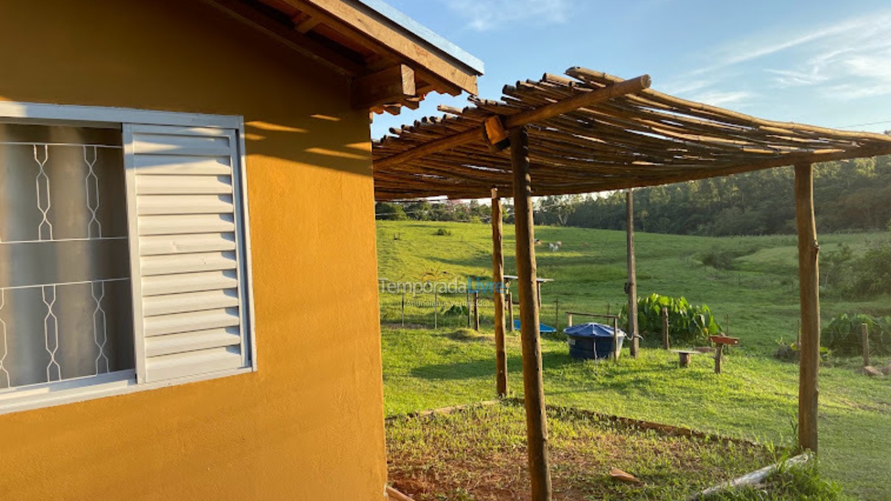Chácara / sítio para aluguel de temporada em Piraju (Neblina)