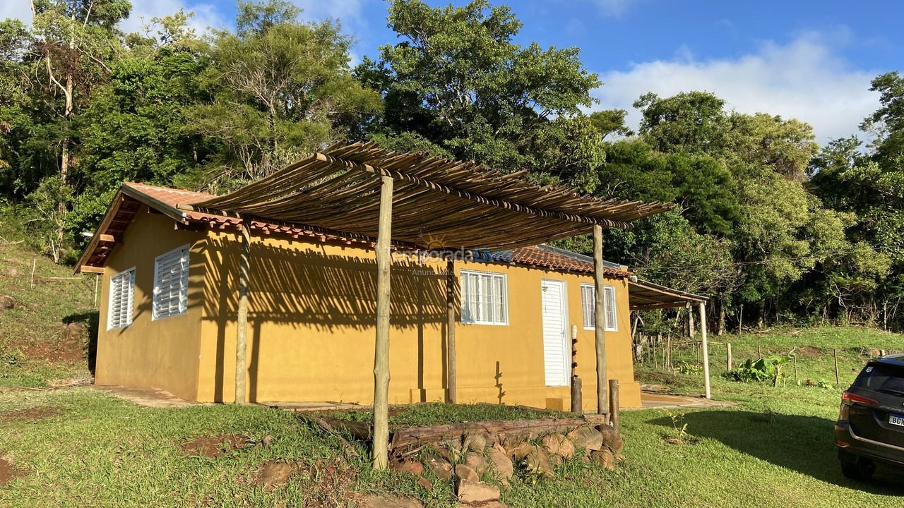 Chácara / sítio para aluguel de temporada em Piraju (Neblina)