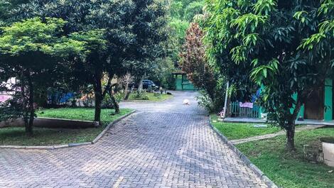 Condomínio cercado de muita natureza