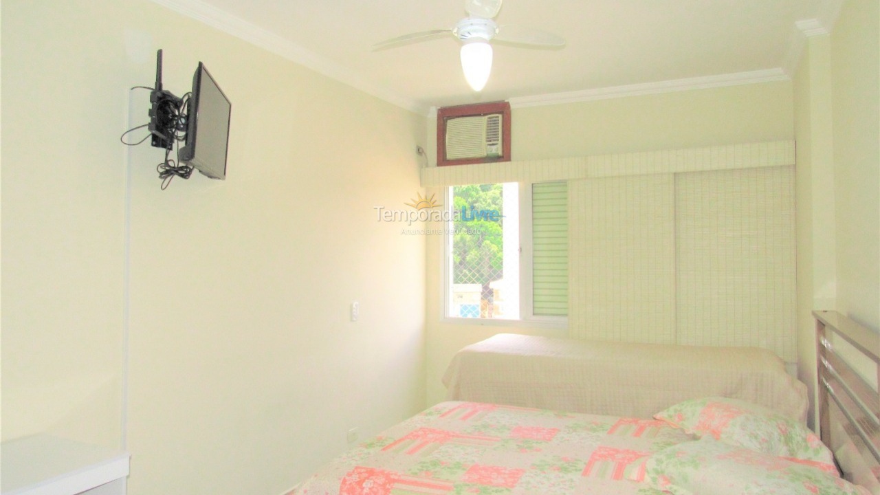 Apartamento para aluguel de temporada em Guarujá (Pitangueiras)