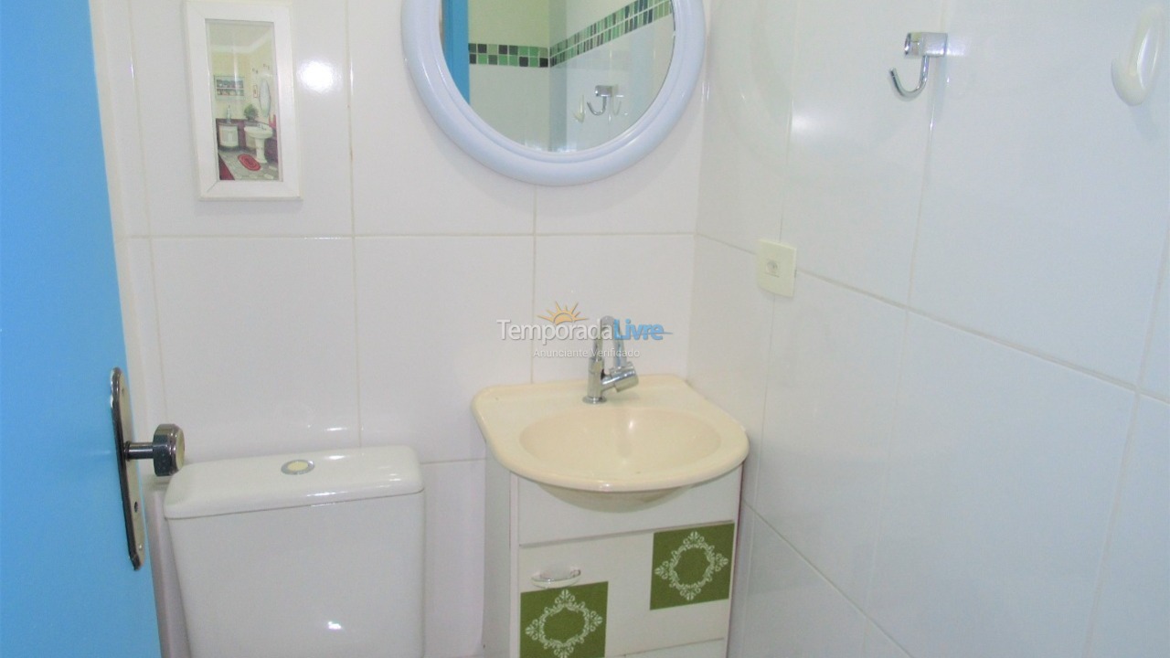 Apartamento para aluguel de temporada em Guarujá (Pitangueiras)