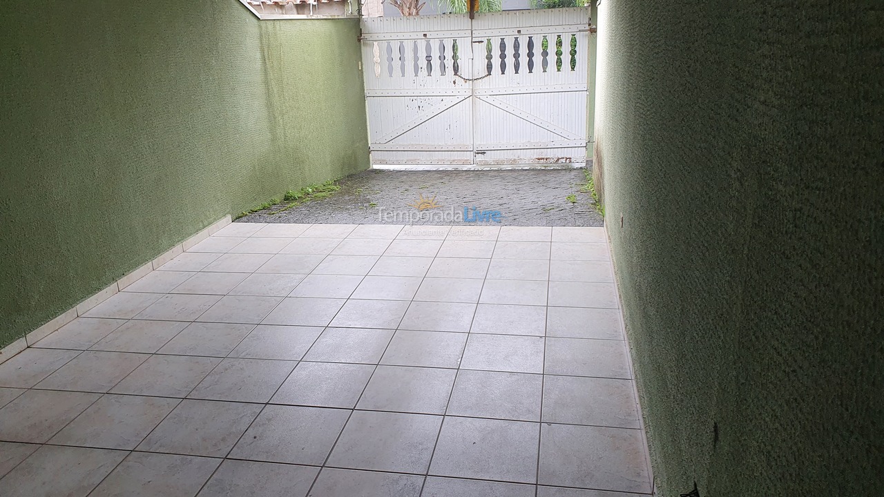 House for vacation rental in Caraguatatuba (Sumare)