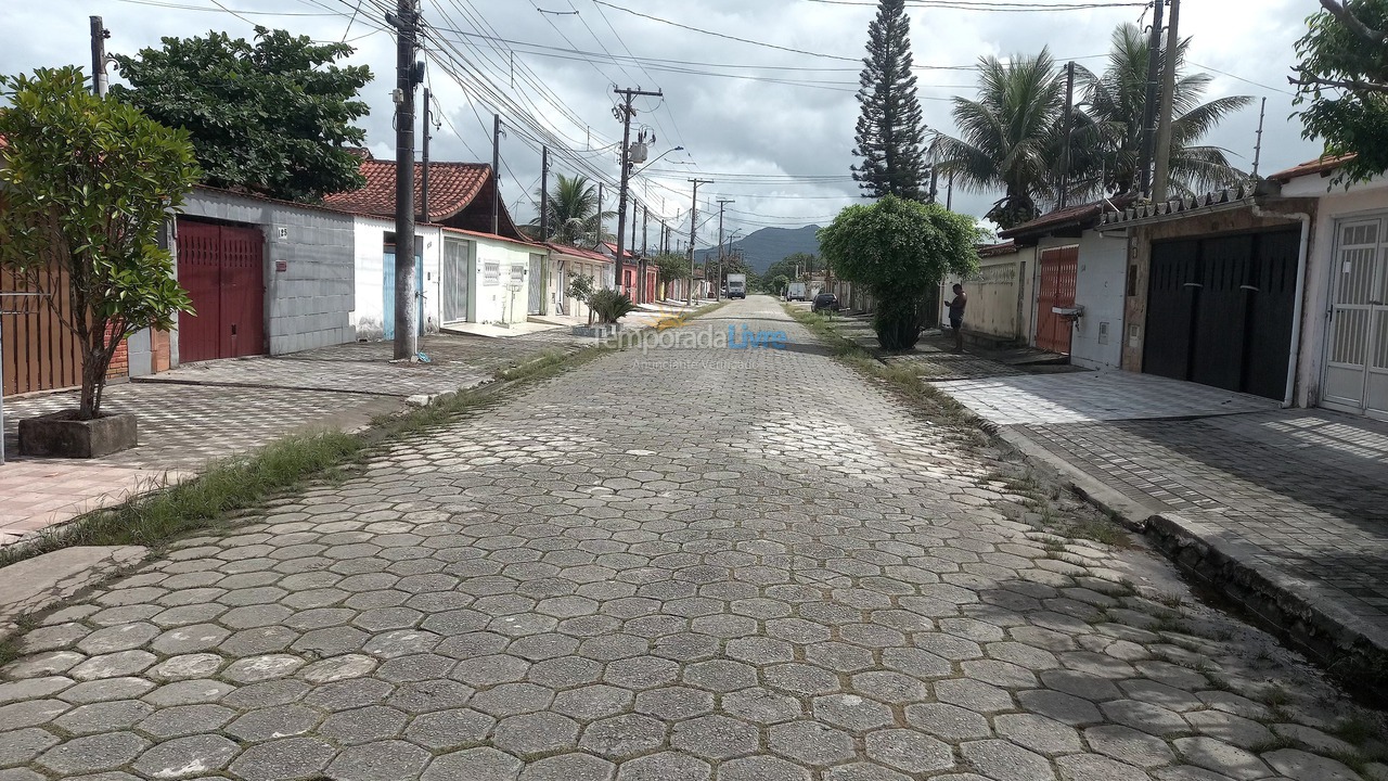 Casa para aluguel de temporada em Mongaguá (Balneario Itaguai)