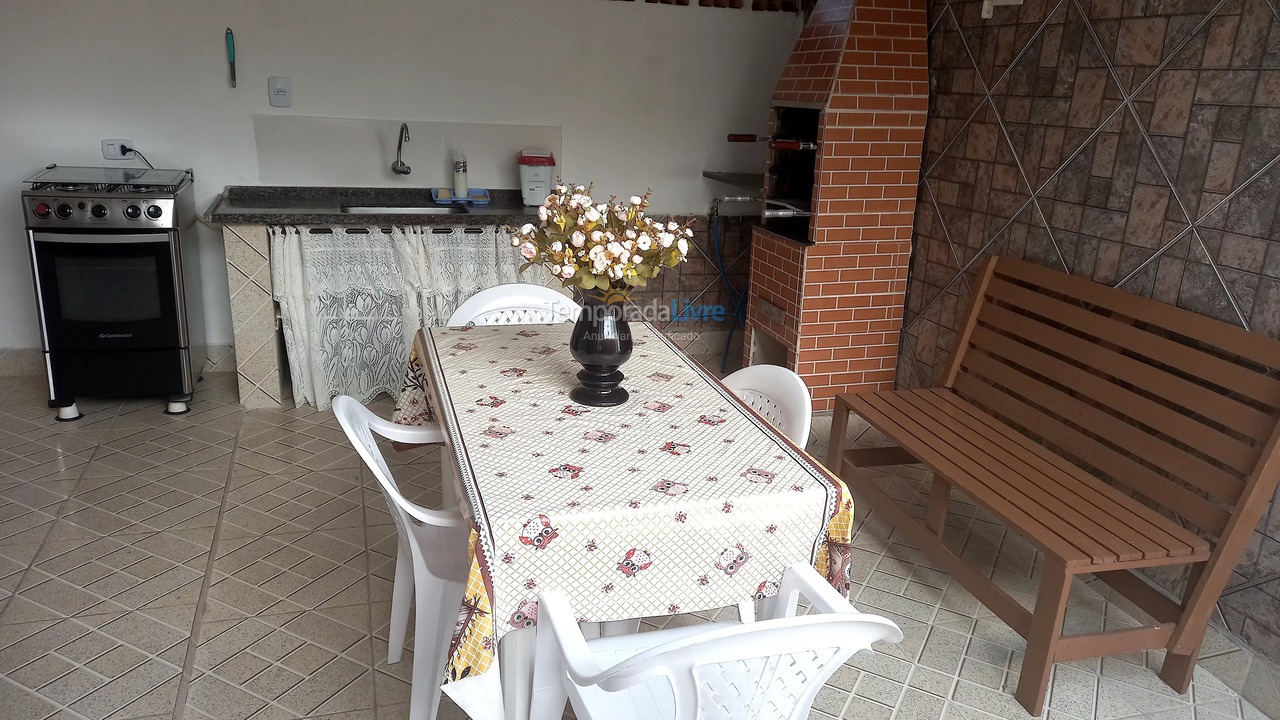 Casa para aluguel de temporada em Mongaguá (Balneario Itaguai)