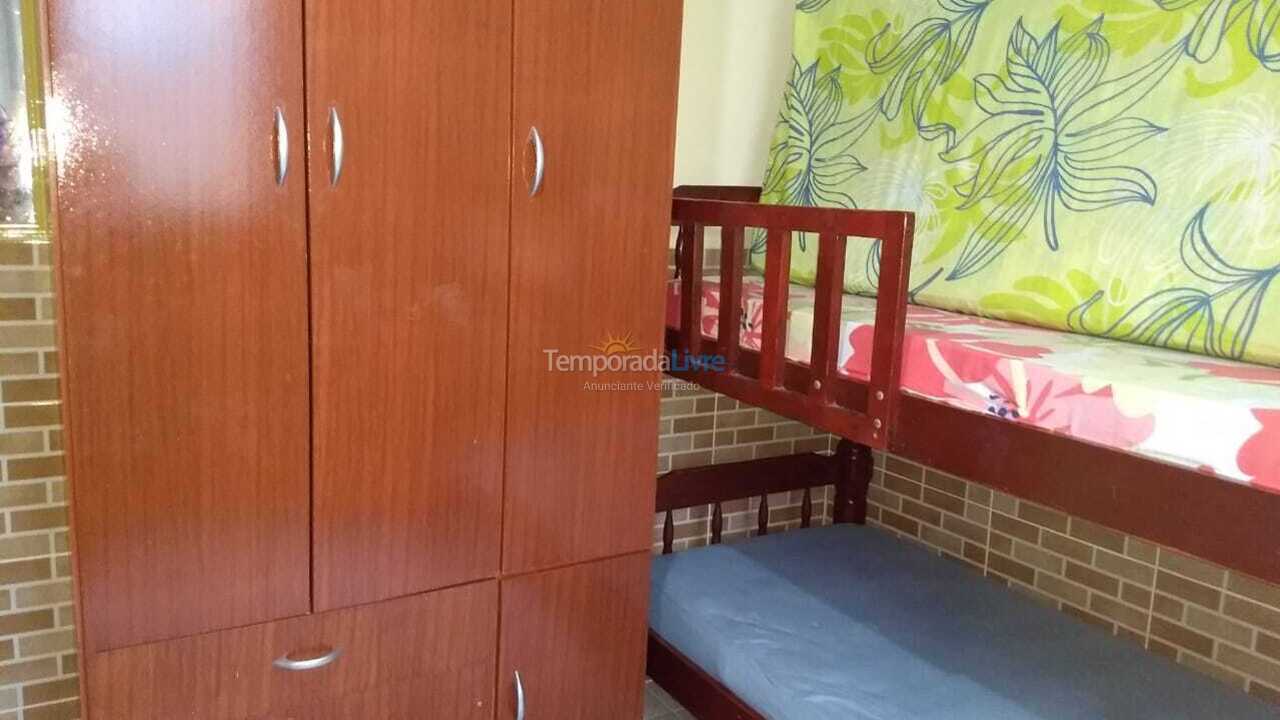 Casa para aluguel de temporada em Mongaguá (Balneario Itaguai)