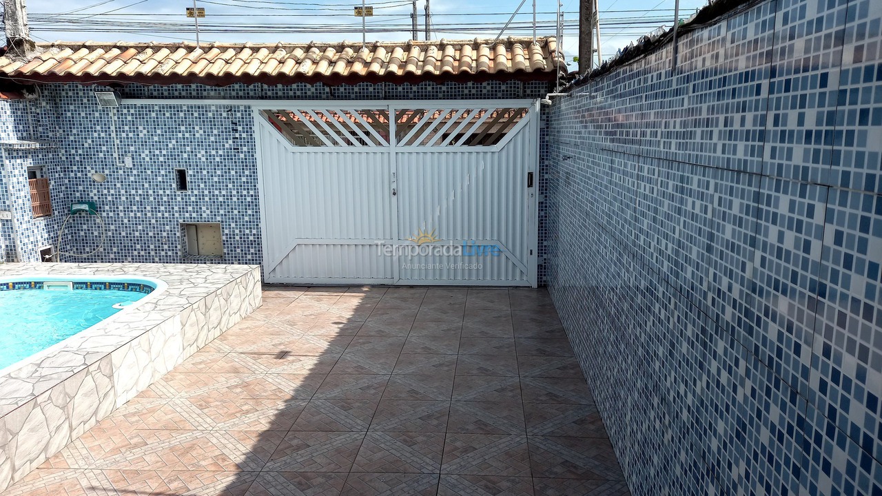 Casa para aluguel de temporada em Mongaguá (Balneario Itaguai)